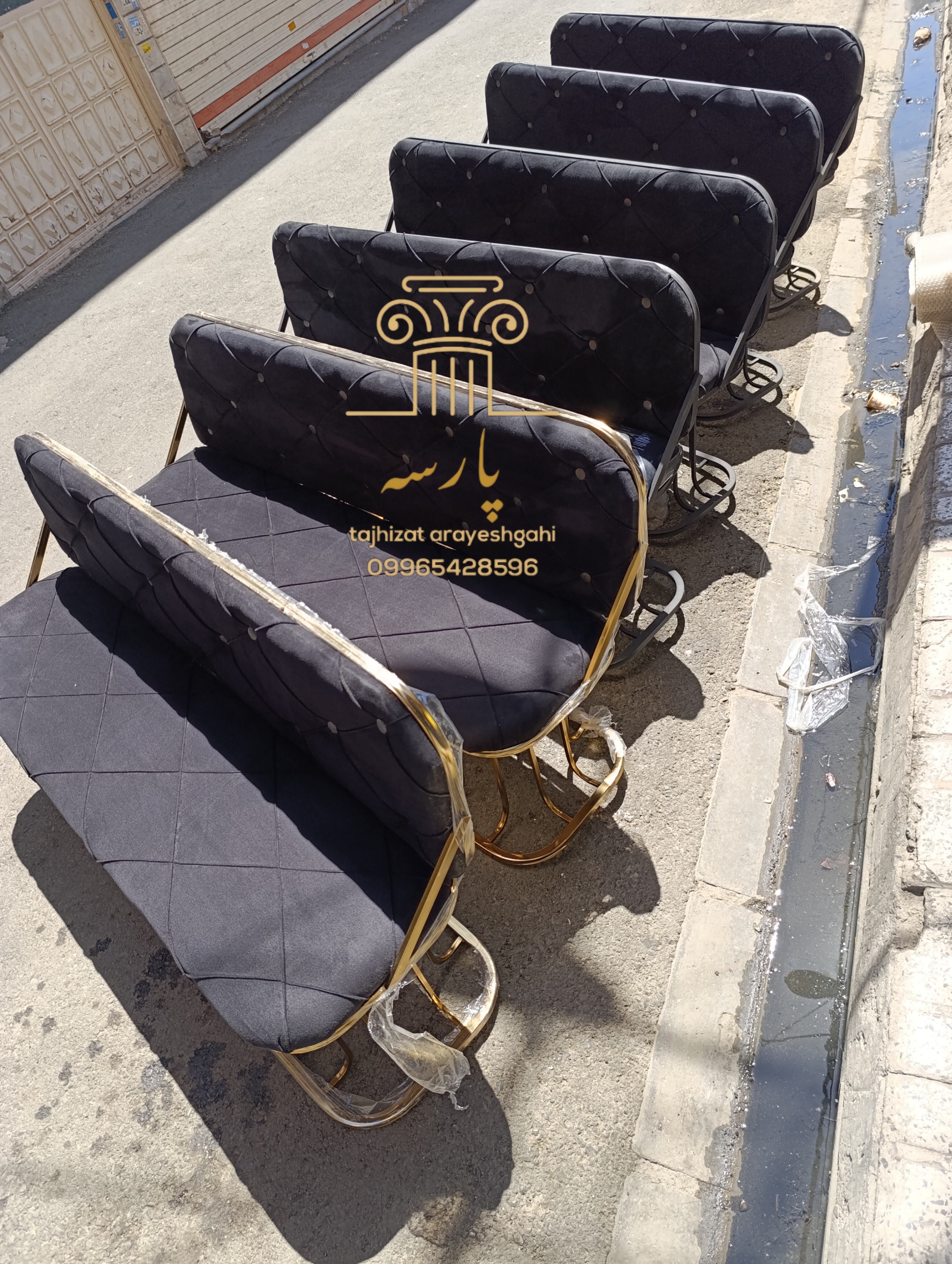 نیمکت انتظار فلزی آرایشگاهی پایه مدل آبشاری فلزی روکش پارچه خارجی