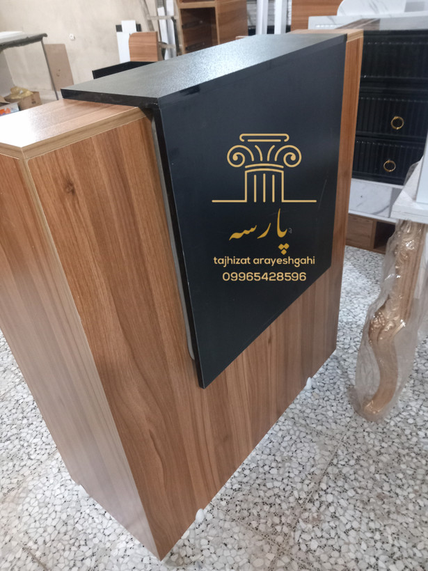 کانتر پذیرش مشکی طرح سنگ برای سالنهای زیبایی